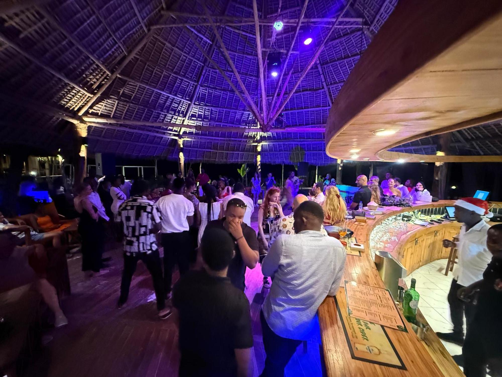Tiki Beach Club & Resort (Adults Only) Bwejuu Kültér fotó