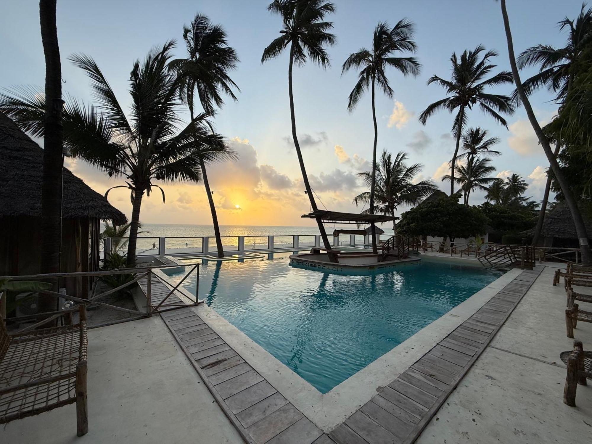 Tiki Beach Club & Resort (Adults Only) Bwejuu Kültér fotó